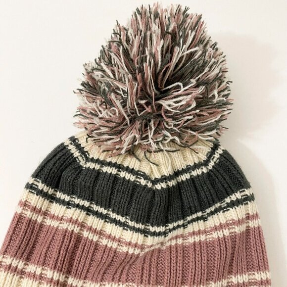 Seattle Kraken Beanie Toque Womens One Size Pom Pom NHL 47 Brand - Picture 5 of 16